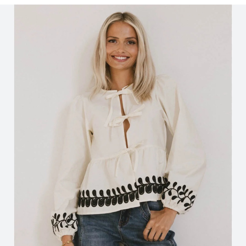 Aaron & Amber The Elowyn Embroidered Top - Sz L - NWT